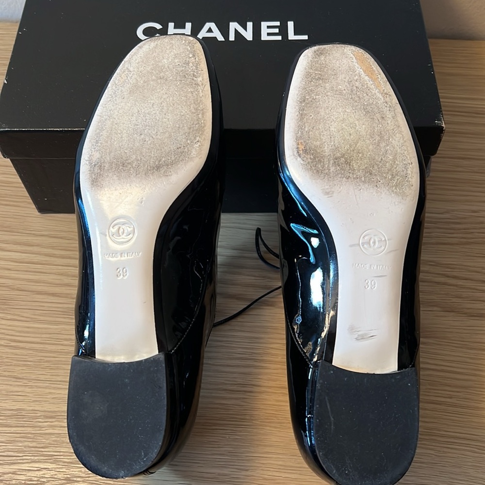 CHANEL Women’s Black Flats Elegant Patent Leather Loafers size 39 - Picture 8 of 10